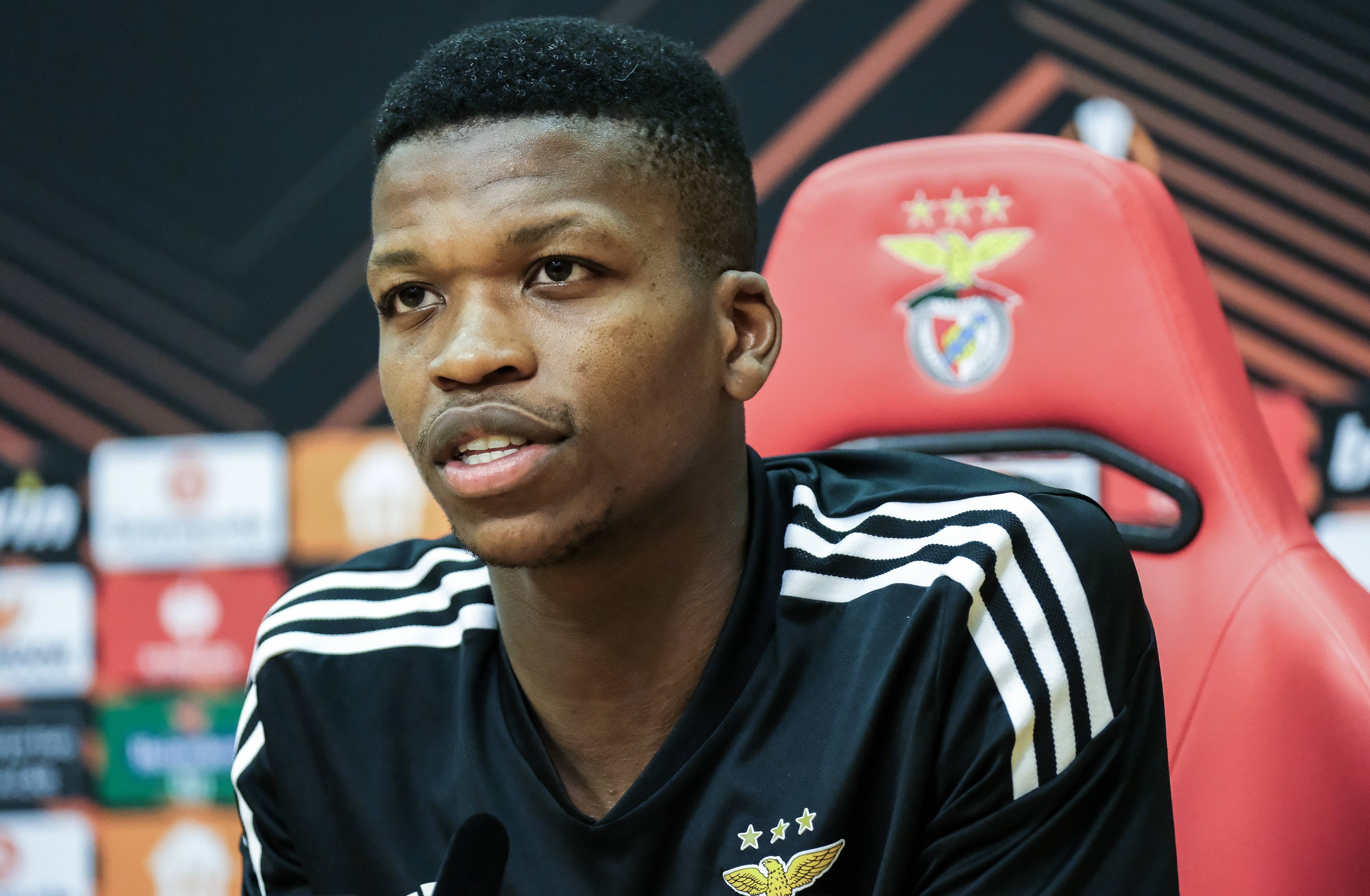 九游体育官网-赛后本菲卡备战德甲，外线爆发细节曝光，态度坚定，身体对抗强度拉满的简单介绍